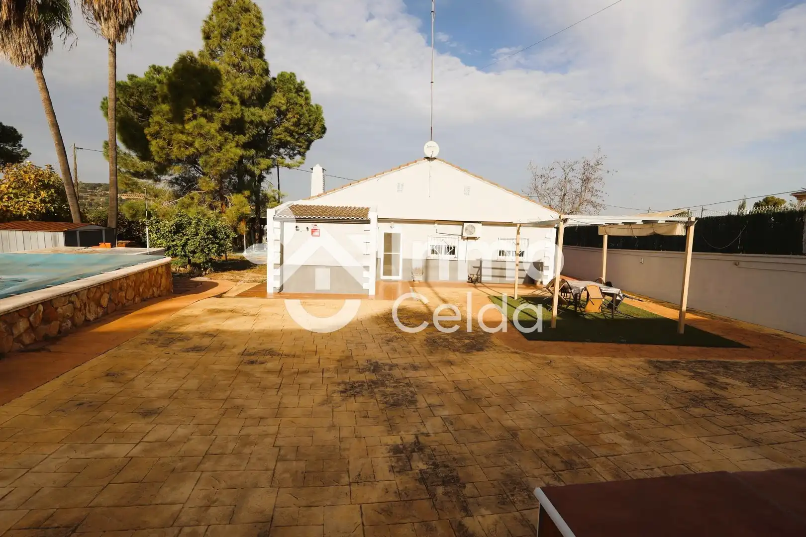 Jardín de Casa o chalet en venta en Chiva con Aire acondicionado, Calefacción y Jardín privado