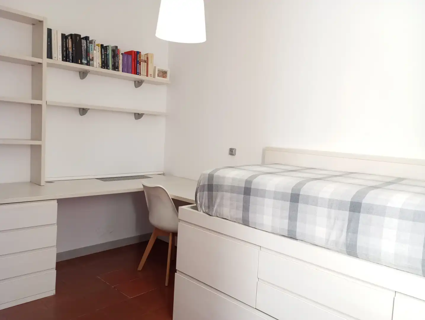 Habitación de Piso en venta en Figueres con Calefacción, Trastero y Horno