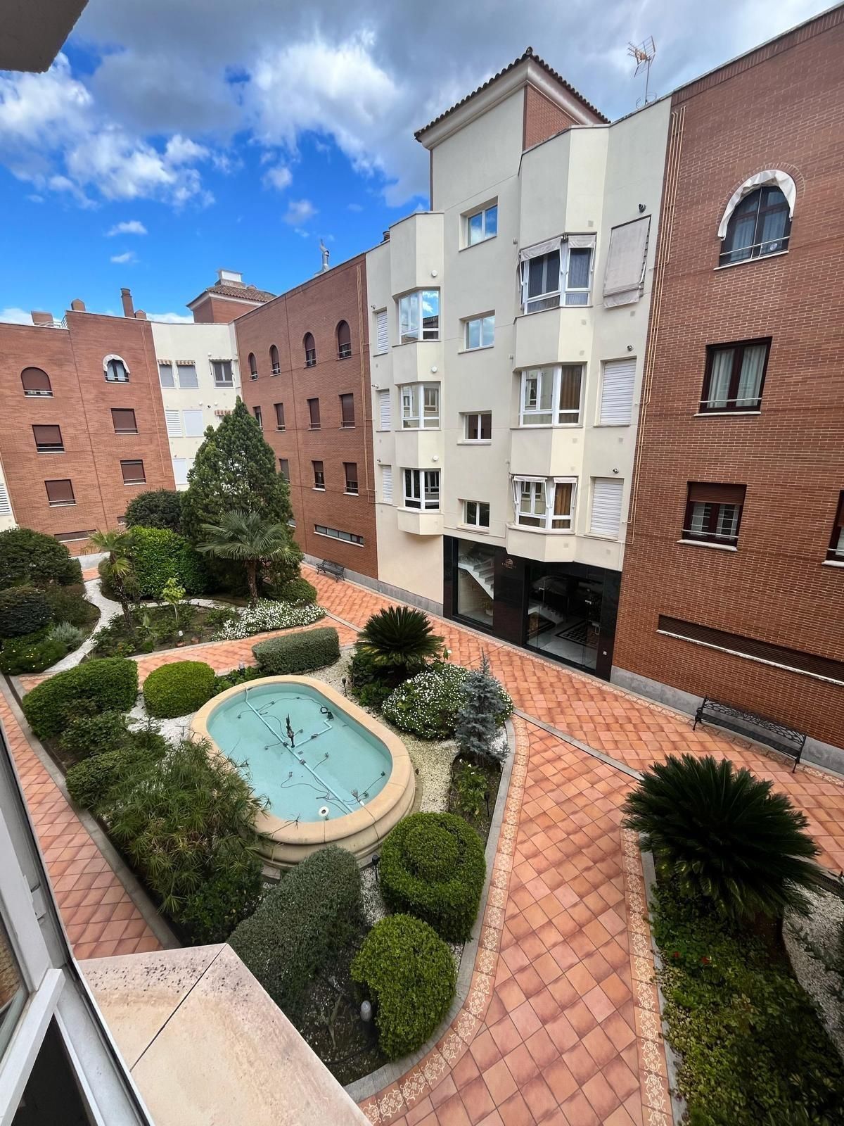 Vista exterior de Pis en venda en  Córdoba Capital amb Aire condicionat i Traster