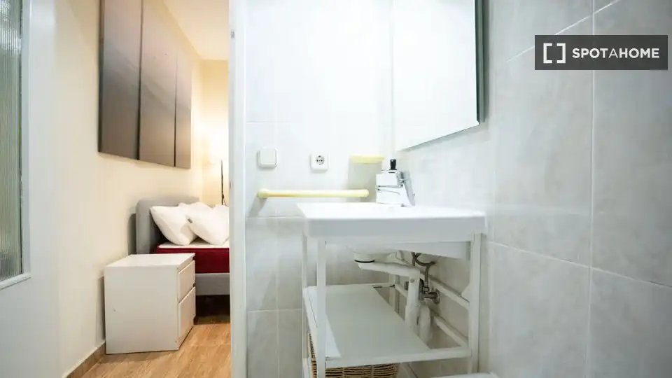 Bany de Apartament per a compartir en Madrid amb Aire condicionat, Calefacció i Terrassa