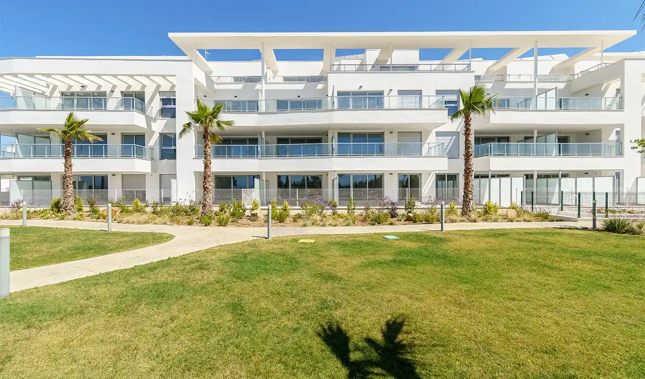 Ático con piscina en venta en El Faro de Calaburra - Chaparral, imagen 9