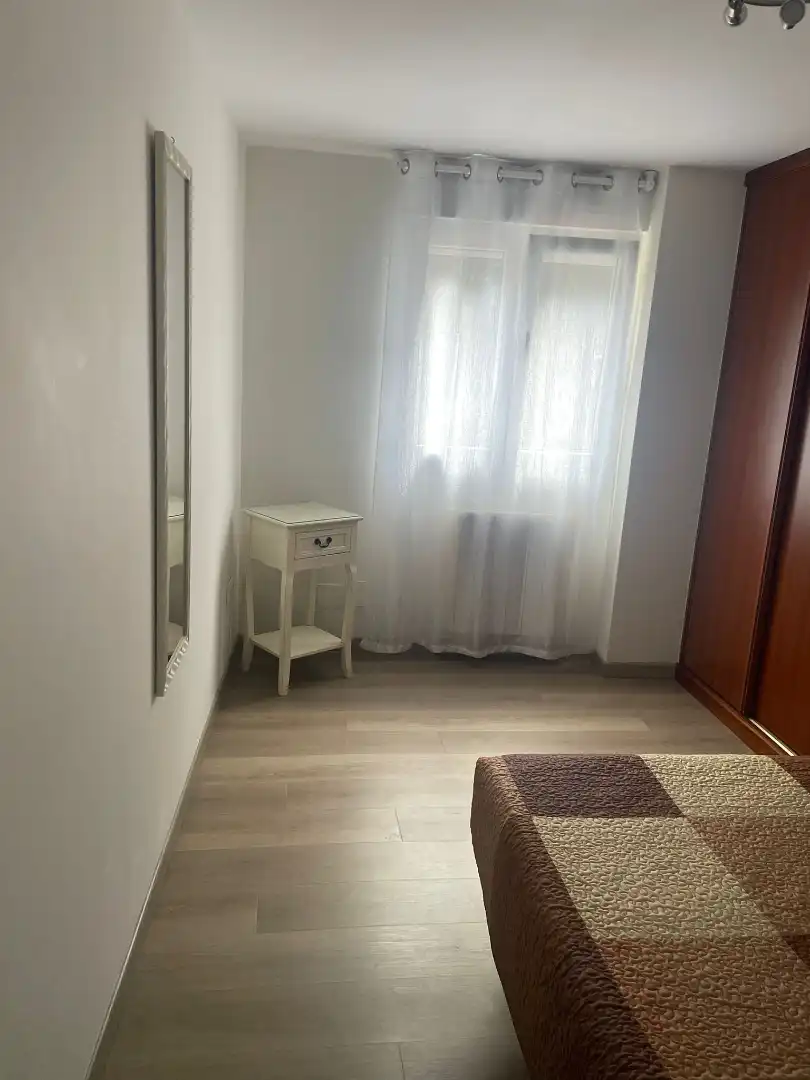 Habitación de Piso de alquiler en Santiago de Compostela  con Amueblado