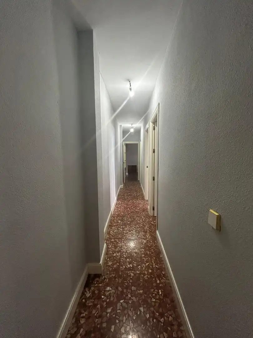 Wohnung zum Verkauf in Córdoba mit Terrasse, Abstellraum und Balkon