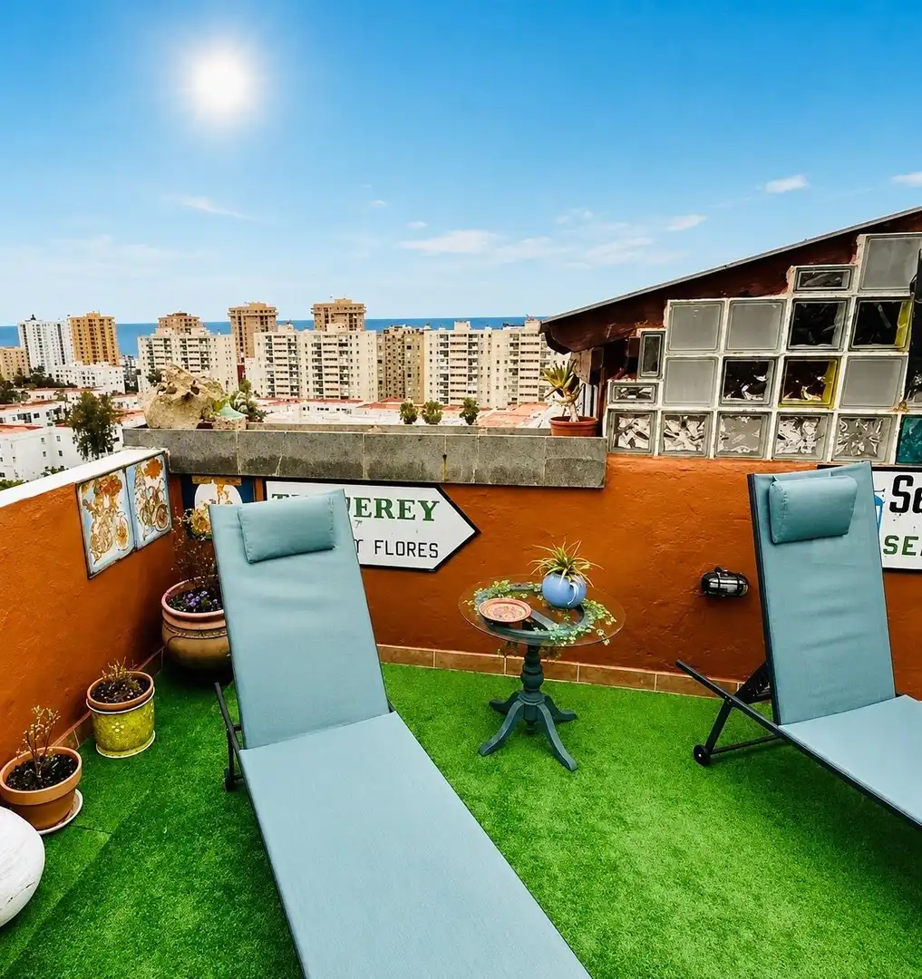 Terraza de Apartamento de alquiler en Las Palmas de Gran Canaria con Terraza, Trastero y Amueblado