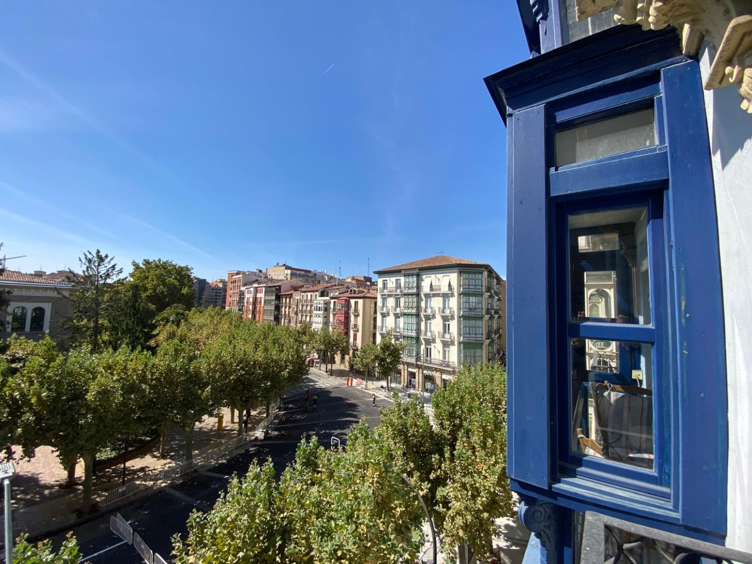 Vista exterior de Pis en venda en  Logroño amb Calefacció, Parquet i Traster