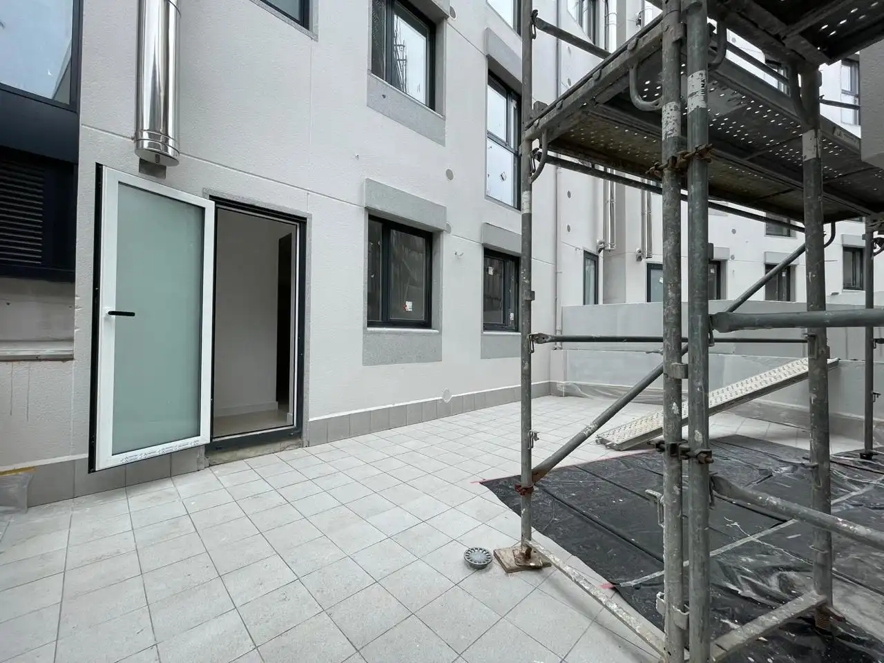 Vista exterior de Planta baja en venta en A Coruña Capital  con Terraza y Trastero