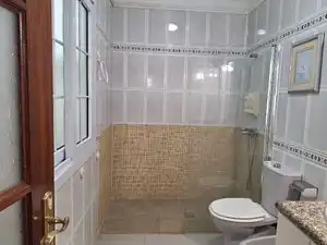 Bathroom of Buildings for sale in San Cristóbal de la Laguna