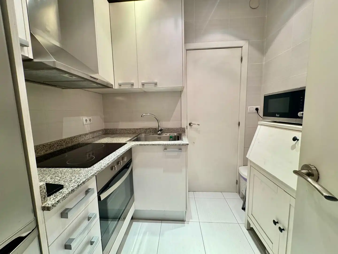 Cuina de Pis en venda en Barcelona amb Aire condicionat i Terrassa