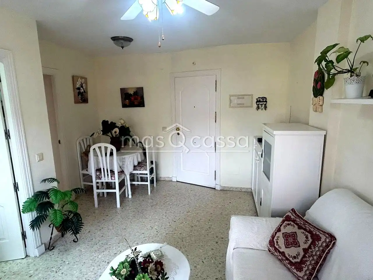 Sala d'estar de Pis en venda en Manilva amb Terrassa i Moblat