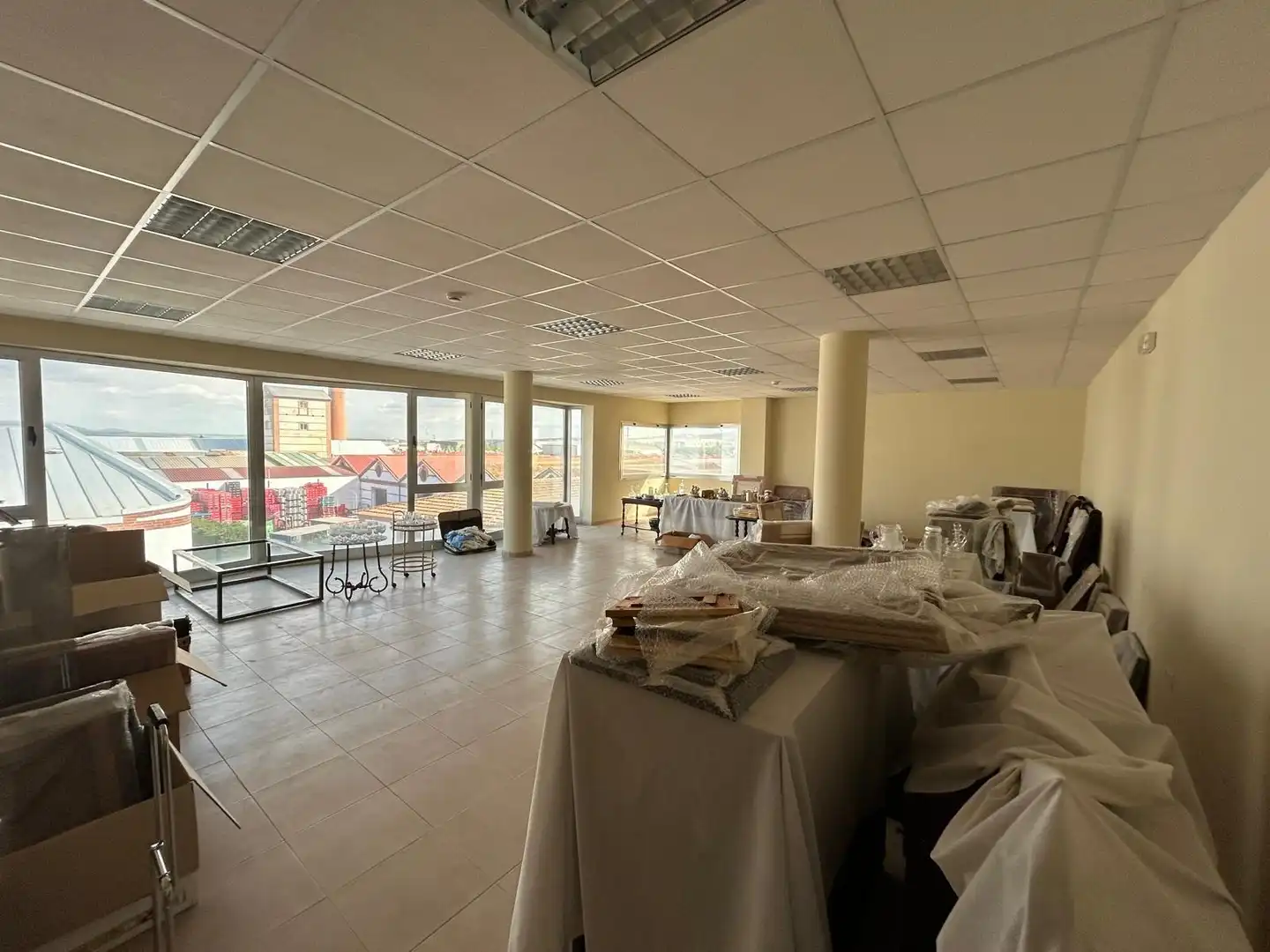 Local comercial en venda a Zona de la Vega, imagen 2