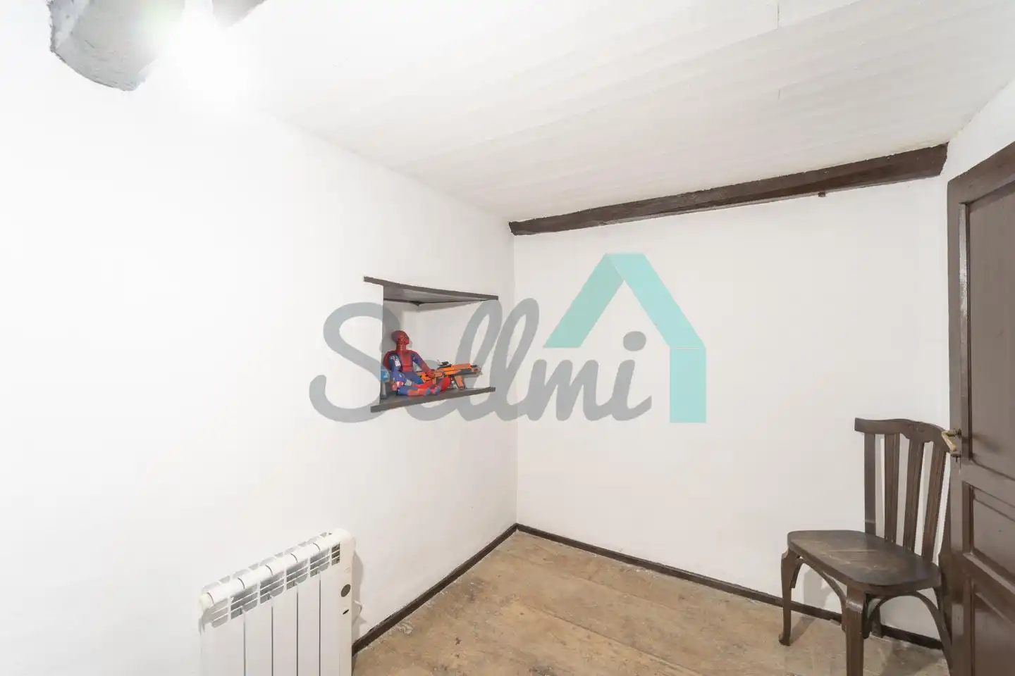 Casa adosada en venta en Quirós con Parquet y Trastero