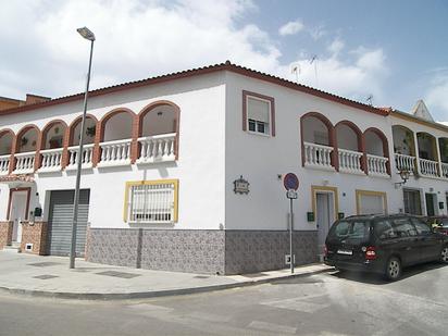 Vista exterior de Casa o xalet en venda en Alhaurín de la Torre