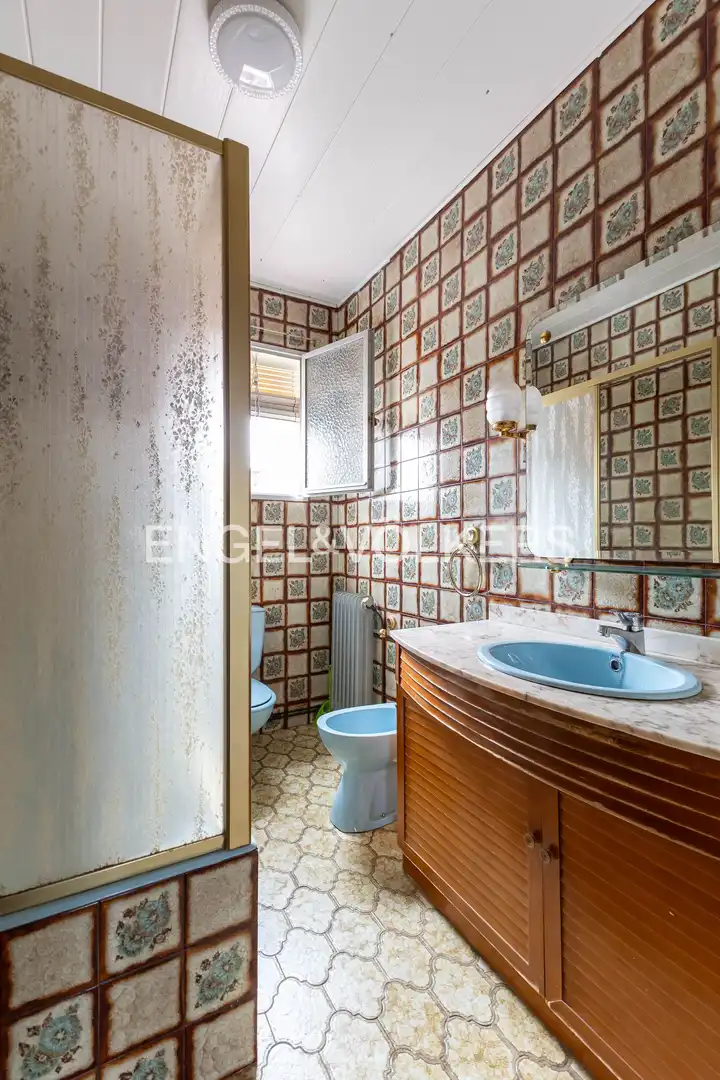 Badezimmer von Maisonette zum Verkauf in Madrid mit Klimaanlage, Heizung und Parkett
