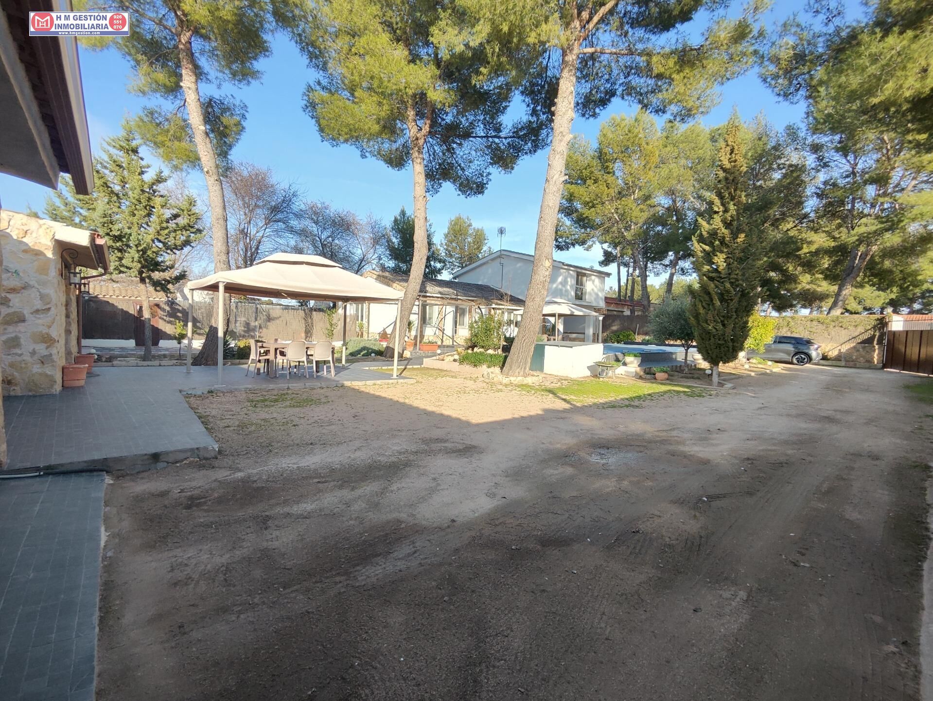 Garden of House or chalet for sale in Alcázar de San Juan  with Air Conditioner, Storage room and Swimming Pool