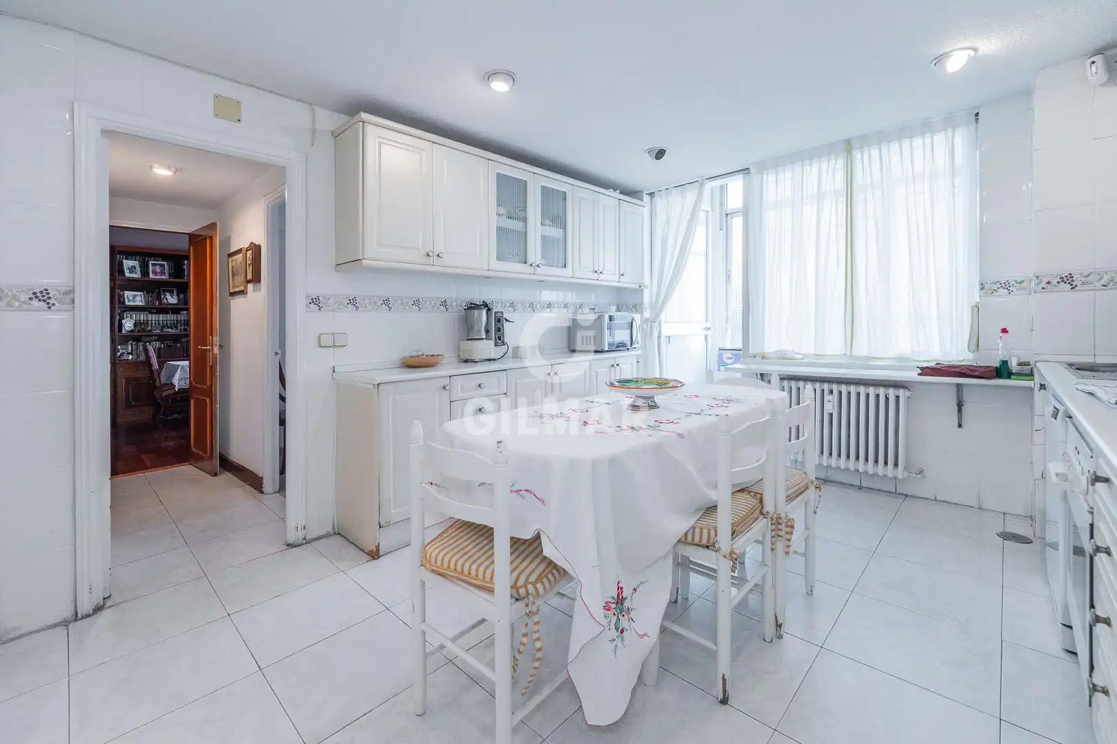 Cocina de Piso en venta en Madrid con Calefacción, Jardín privado y Trastero
