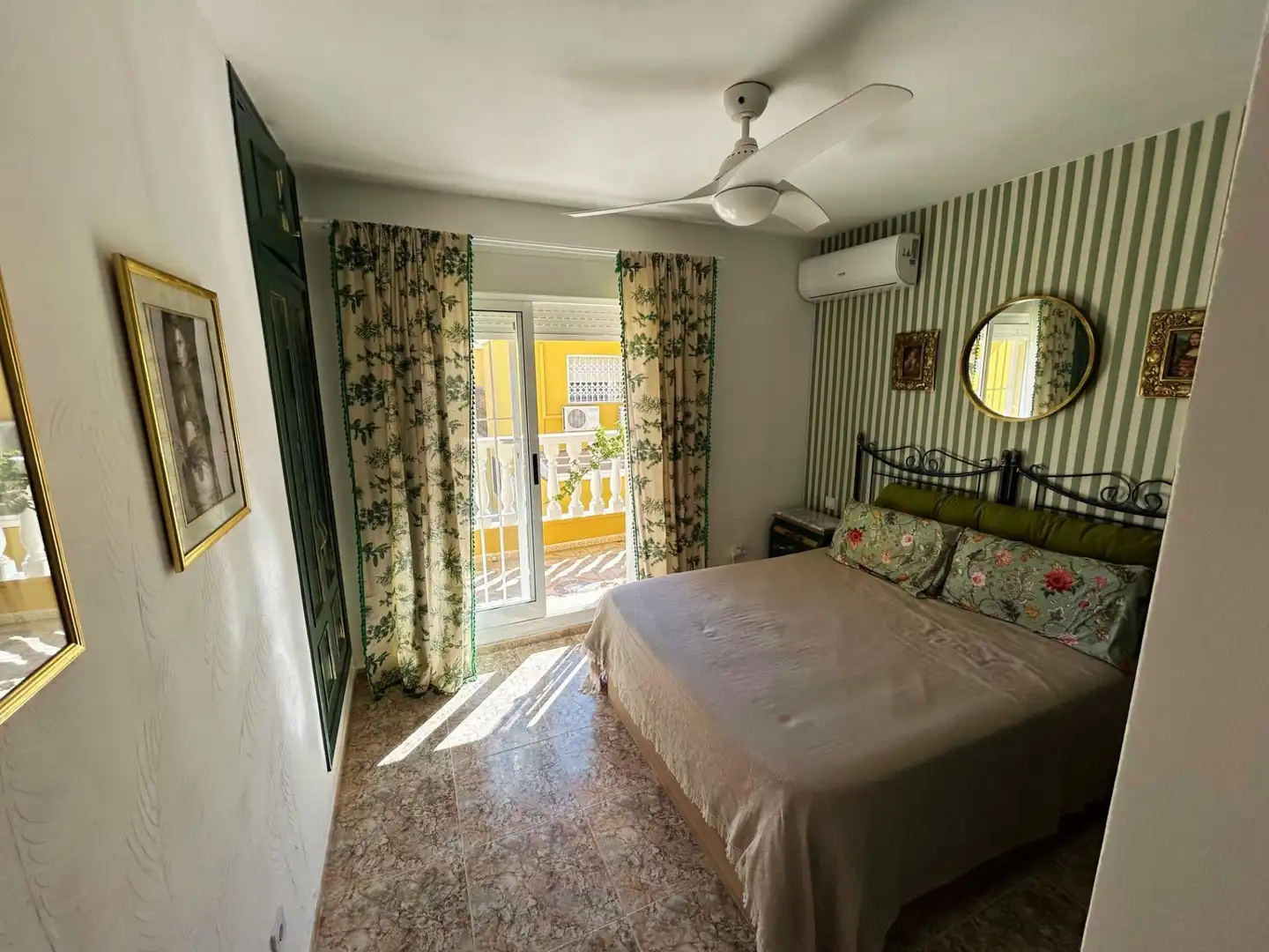 Bedroom of Duplexes for sale in Cartagena  with Air Conditioner, Heating and Furnished