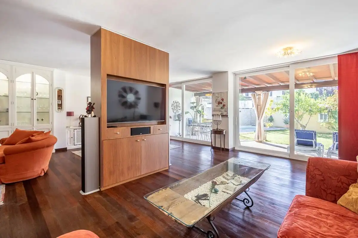 Casa con terraza en venta en Genil, imagen 8