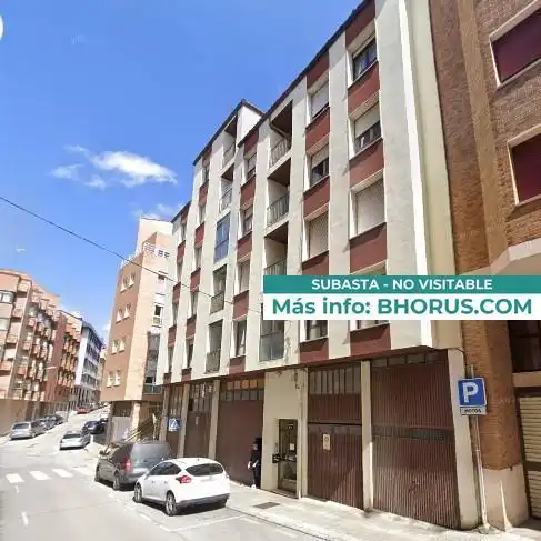 Piso con ascensor en venta en VENERABLE CARABANTES 5, imagen 2