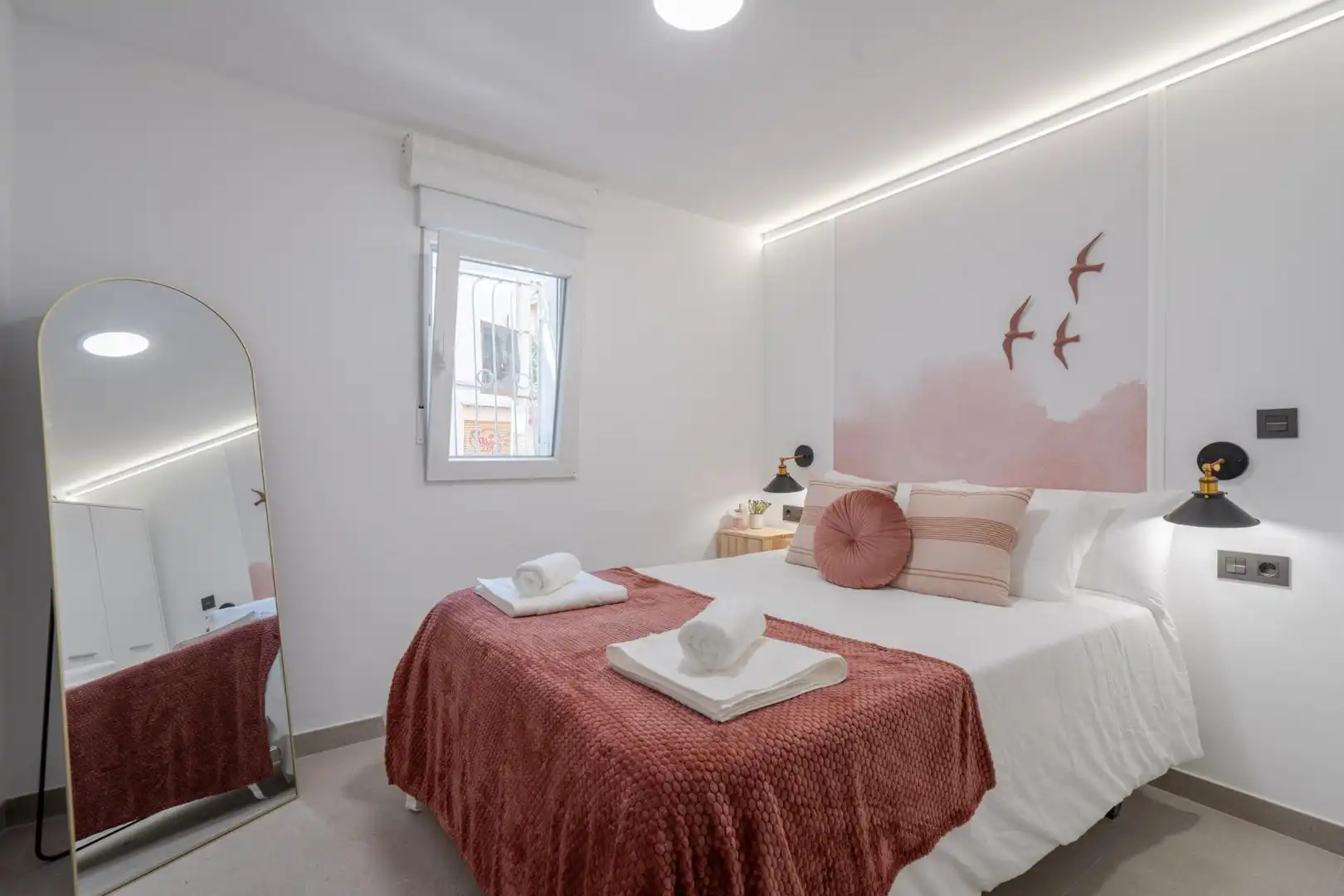 Bedroom of Flat for sale in Granada  with Air Conditioner, Parquet flooring and Furnished