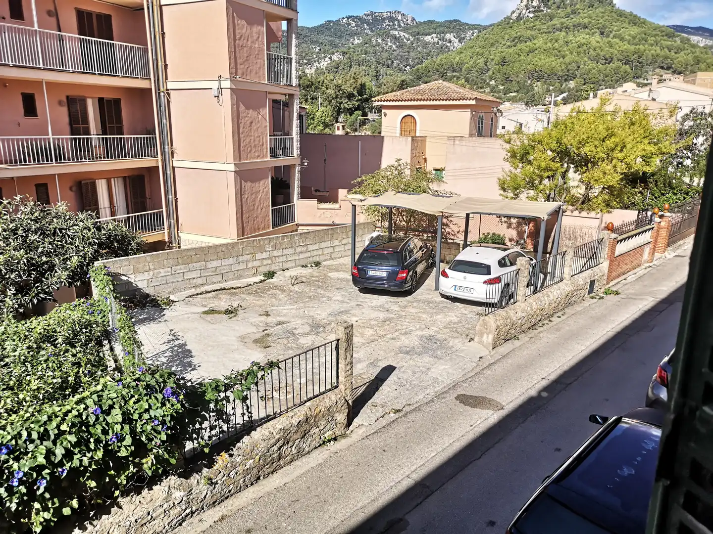 Aparcament de Casa o xalet en venda en Puigpunyent amb Jardí privat, Moblat i Forn