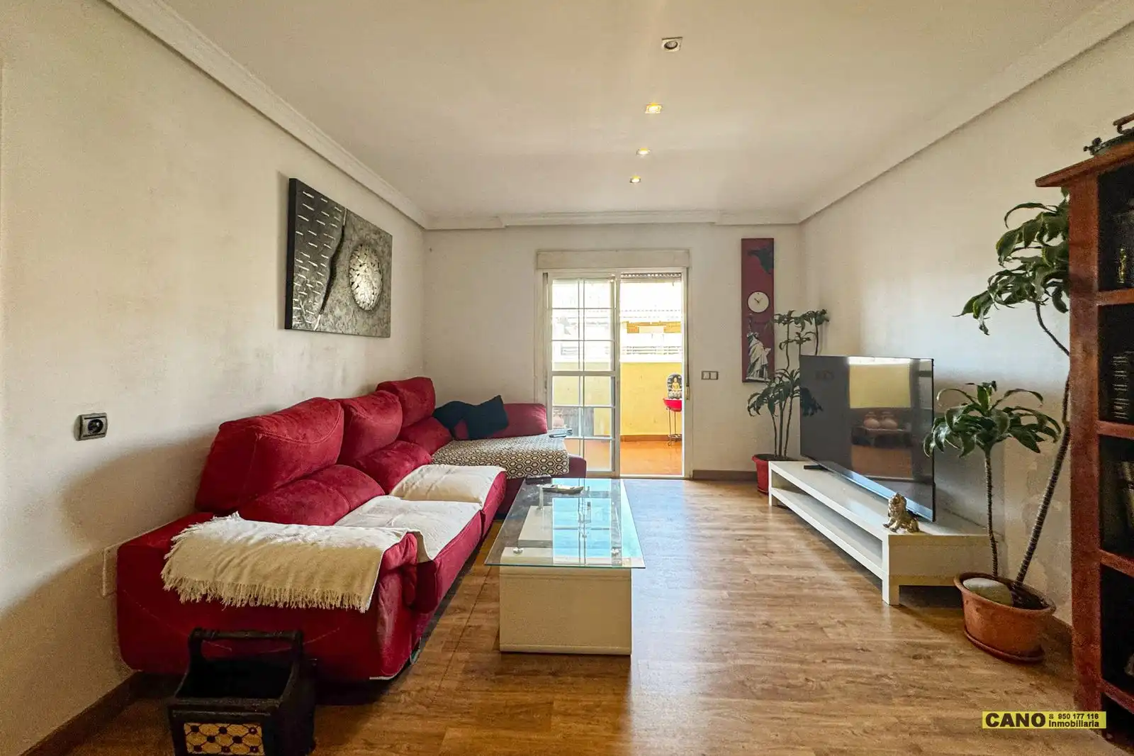 Sala de estar de Piso en venta en Roquetas de Mar con Terraza, Trastero y Piscina