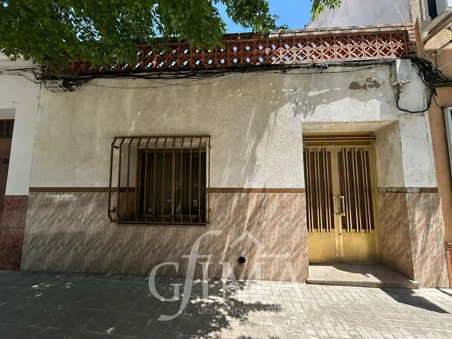 Terrenys i solars en venda a Calle DOÑA CRISANTA