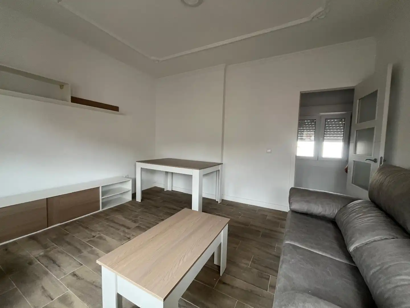 Living room of Flat for sale in Tomelloso  with Air Conditioner, Furnished and Balcony