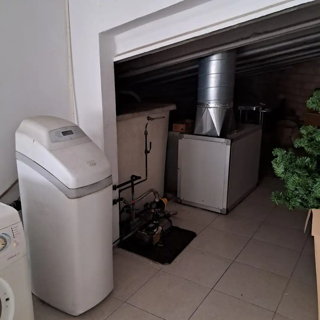 Local en venda en Sant Joan Les Fonts amb Aire condicionat, Calefacció i Alarma