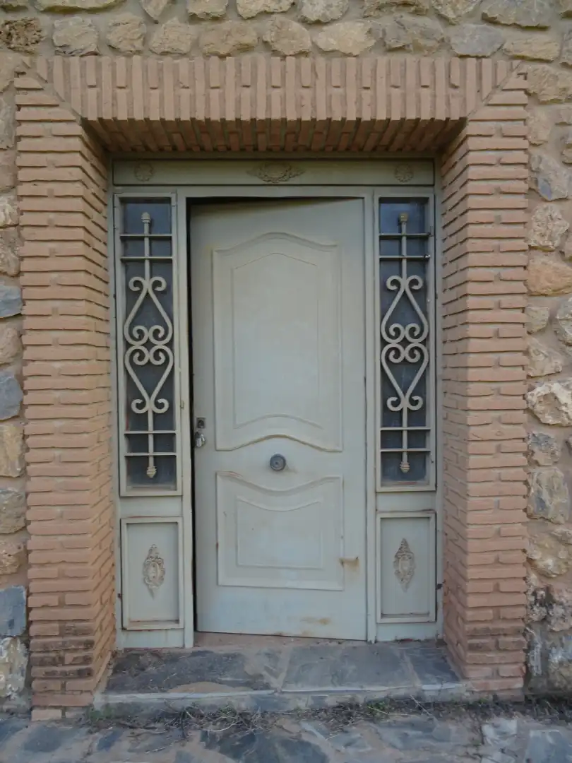 Country homes for sale in Lobras