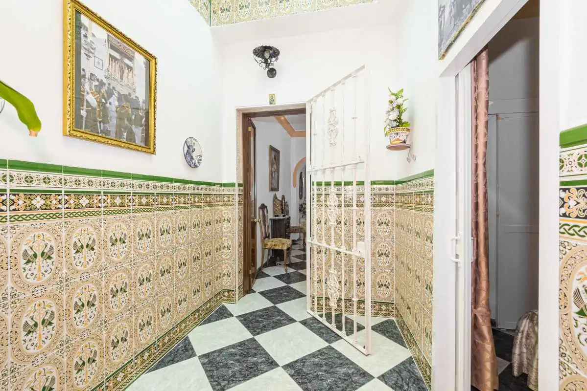 Casa adosada en venda en El Coronil amb Aire condicionat, Calefacció i Terrassa