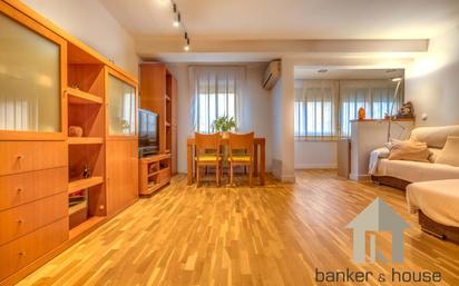 Exterior view of Flat for sale in Badia del Vallès  with Air Conditioner, Heating and Parquet flooring