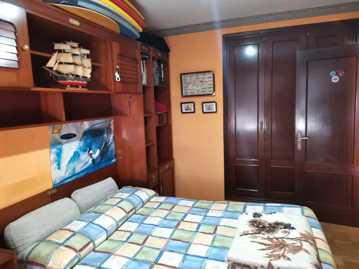 Dormitori de Pis en venda en Gijón  amb Calefacció i Parquet