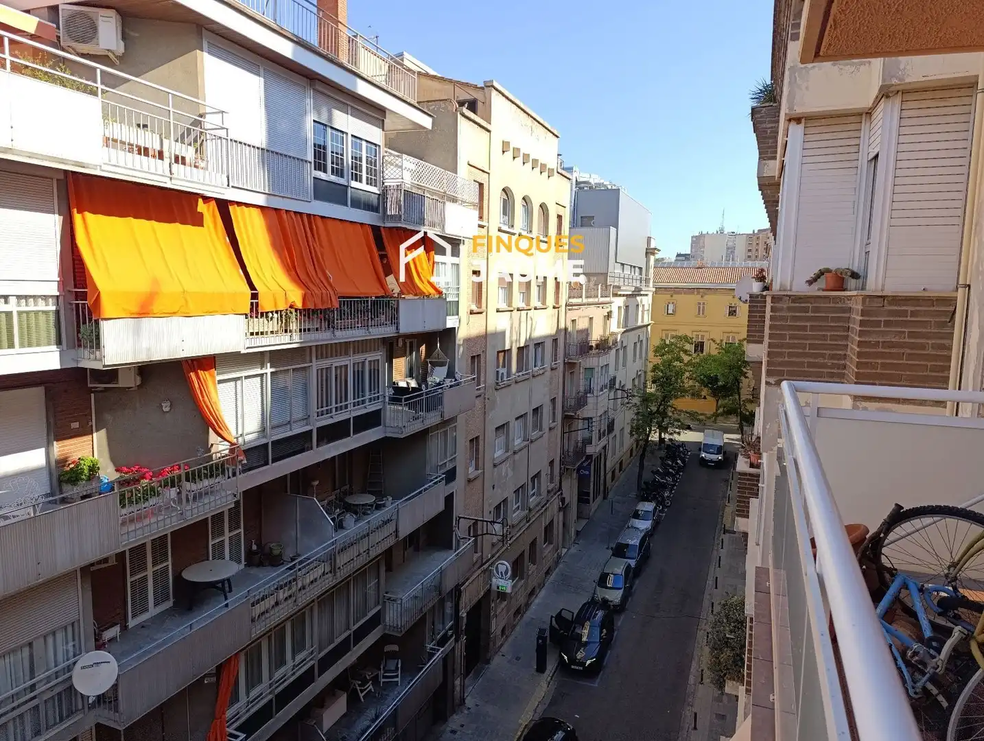 Piso en venta en ALCALDE SOL, Instituts - Universitat