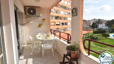 Apartamento con licencia turística en Santa Margarita, Roses, con terraza y piscinas comunitarias, imatge 3