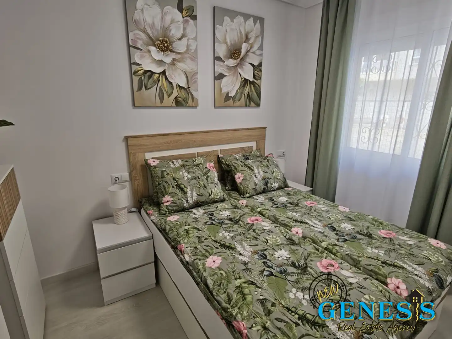 Dormitori de Apartament en venda en Torrevieja amb Aire condicionat, Moblat i Rentadora