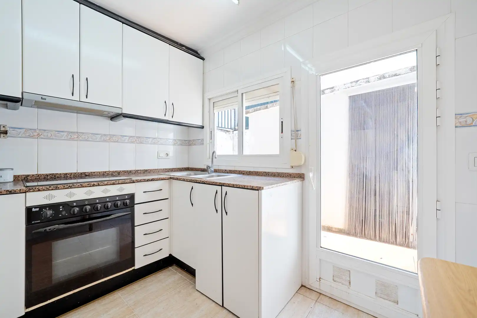 Kitchen of Houses for sale in Cambrils