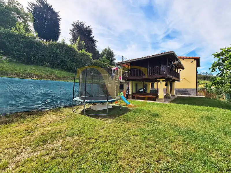 Jardín de Casa o chalet en venta en Gijón  con Calefacción, Jardín privado y Balcón