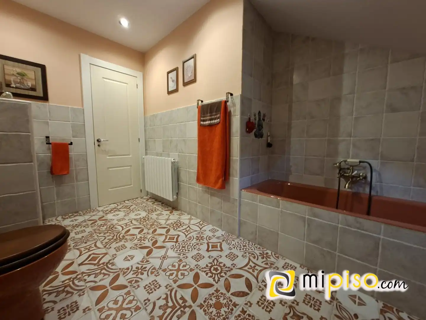 Bathroom of Houses for sale in Argoños   with Heating
