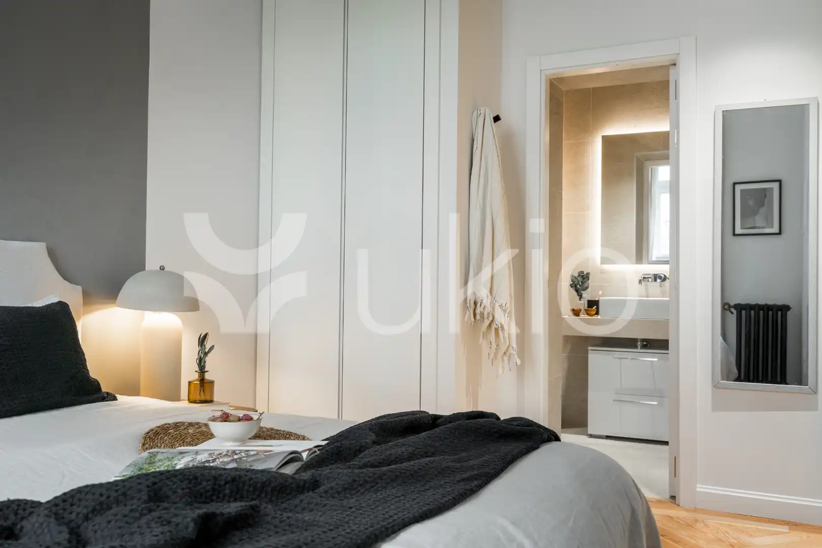 Habitación de Apartamento de alquiler en Madrid con Aire acondicionado, Calefacción y Amueblado
