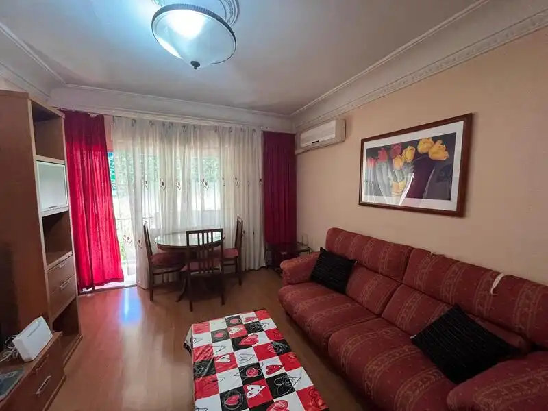 Wohnzimmer von Wohnung zur Miete in Madrid mit Klimaanlage, Terrasse und Möbliert