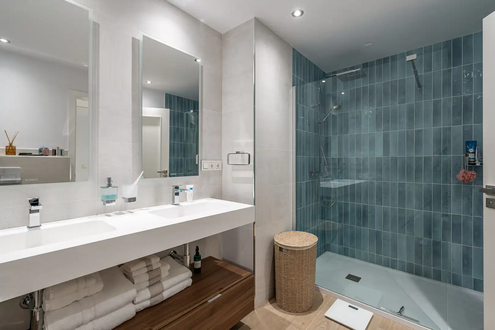 Baño de Planta baja en venta en Estepona con Aire acondicionado, Terraza y Piscina