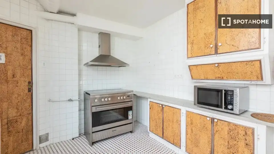 Cocina de Piso de alquiler en Valencia con Aire acondicionado, Calefacción y Amueblado
