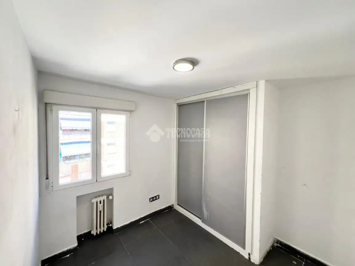 Habitación de Piso en venta en Madrid con Aire acondicionado y Terraza