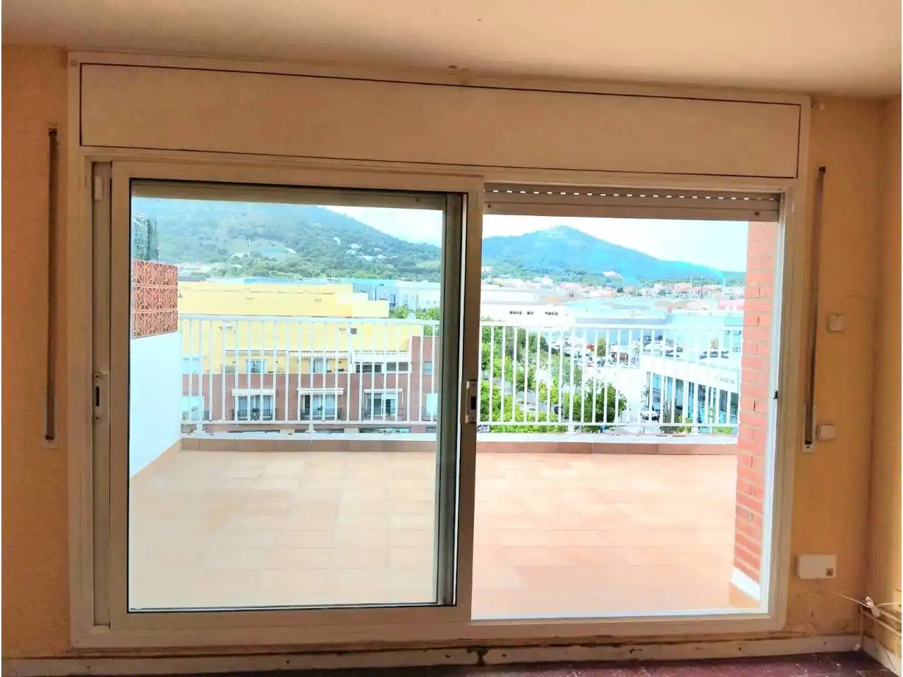 Terraza de Piso en venta en Pineda de Mar con Calefacción y Terraza