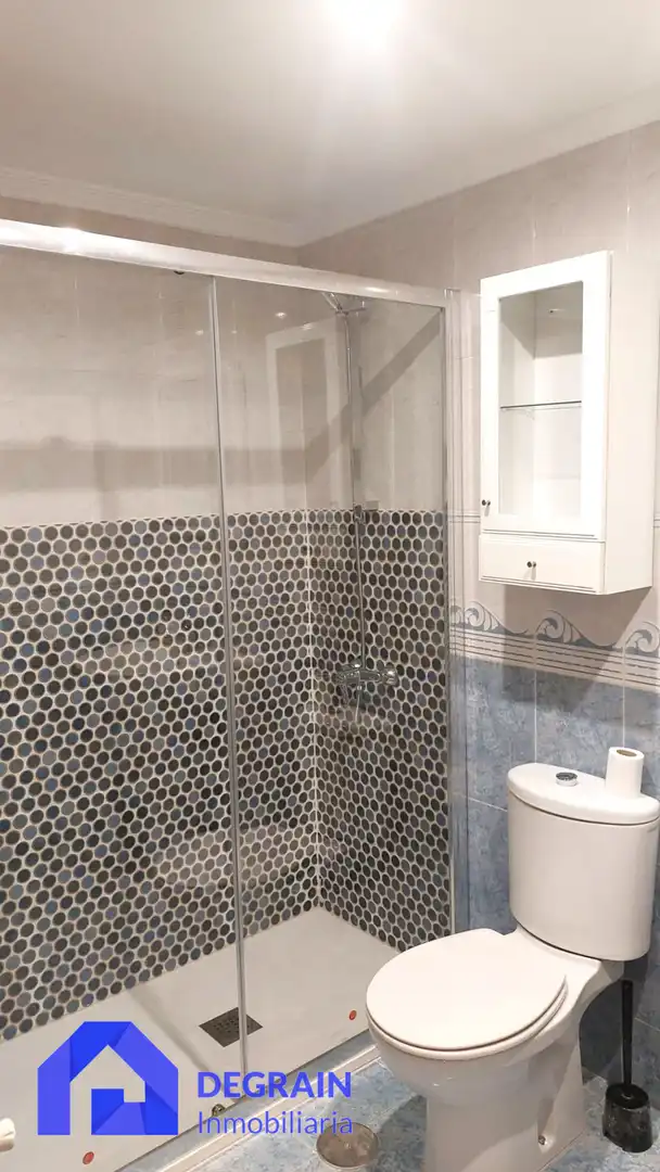 Badezimmer von Wohnung zum Verkauf in Oviedo  mit Heizung