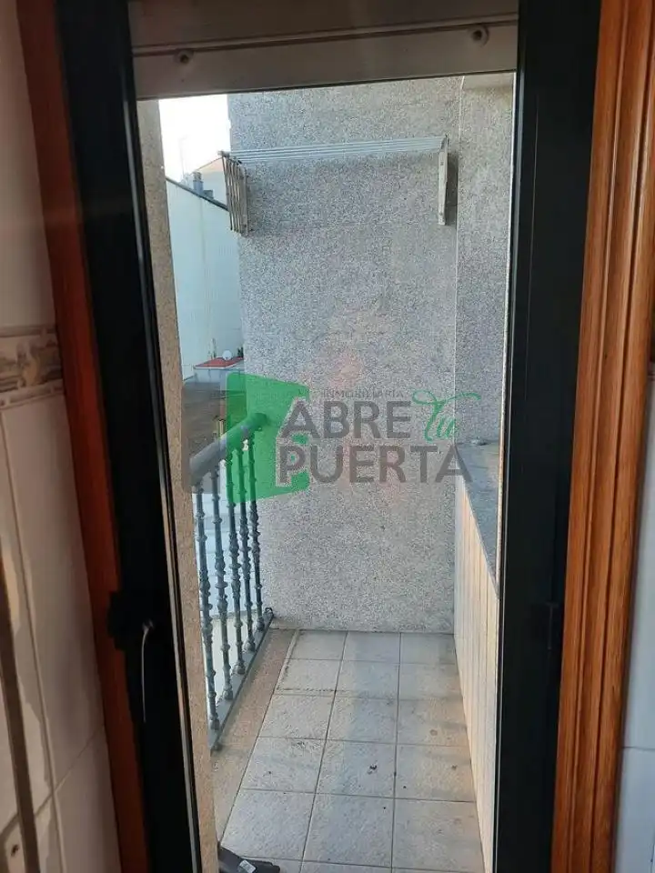 Terraza de Piso de alquiler en Ourense Capital  con Calefacción, Terraza y Trastero