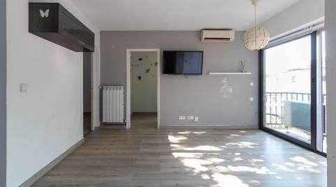 Foto 2 de Piso en venta en Josep Maria Prat, Taialà - Germans Sabat, Girona
