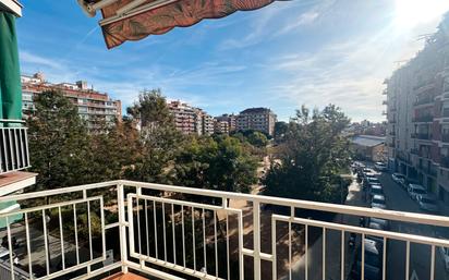 Exterior view of Apartment for sale in  Barcelona Capital  with Heating, Terrace and Oven