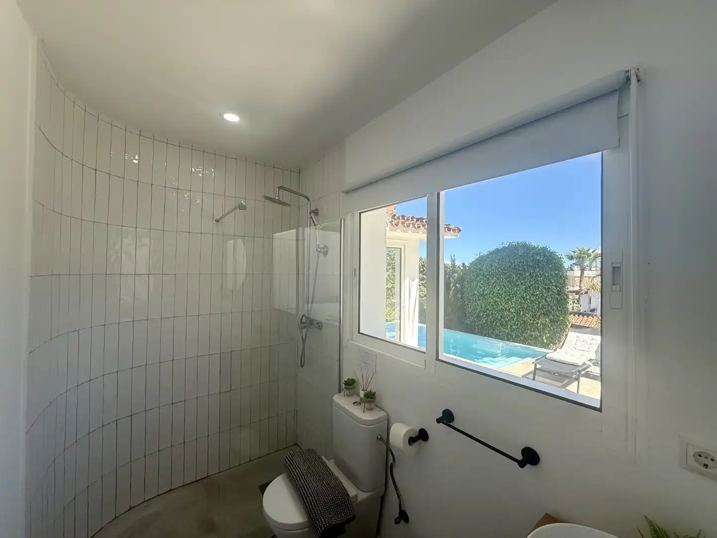 Baño de Casa o chalet en venta en Marbella con Aire acondicionado, Jardín privado y Terraza