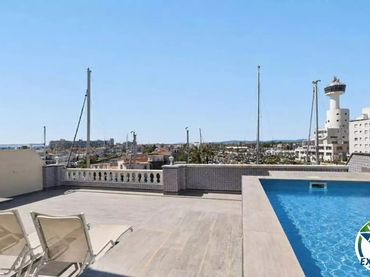 Piso con piscina en venta en Calle CAVALL DE MAR 42